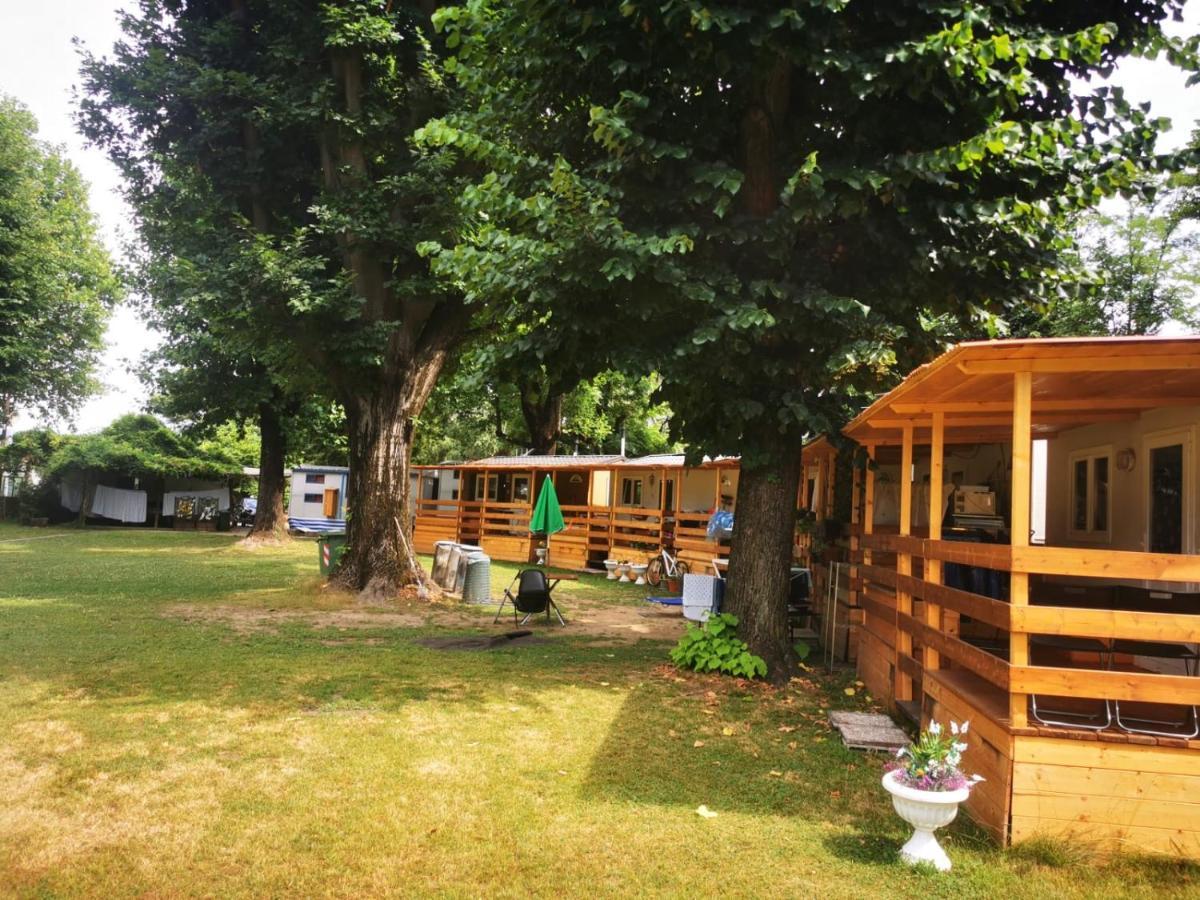 Отель Camping No Stress Комо Экстерьер фото