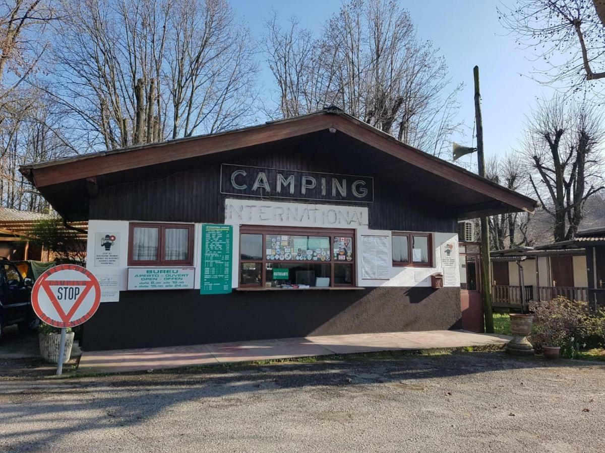 Отель Camping No Stress Комо Экстерьер фото